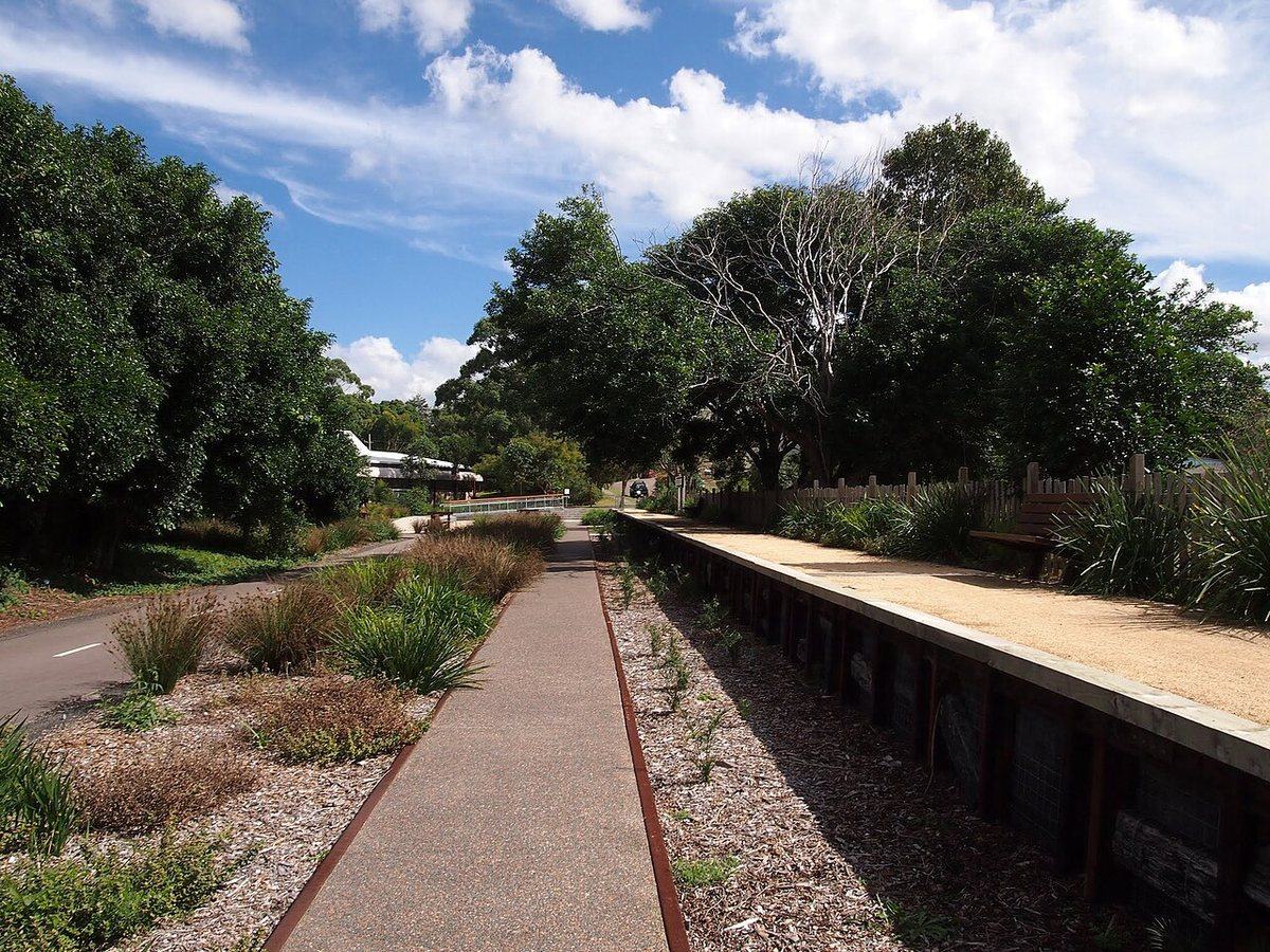 Sealed shared pathway beside the foreshore at Belmont, Lake Macquarie